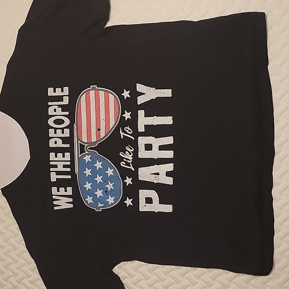 LILYMAES Black "We The People" Graphic Tee - Size L